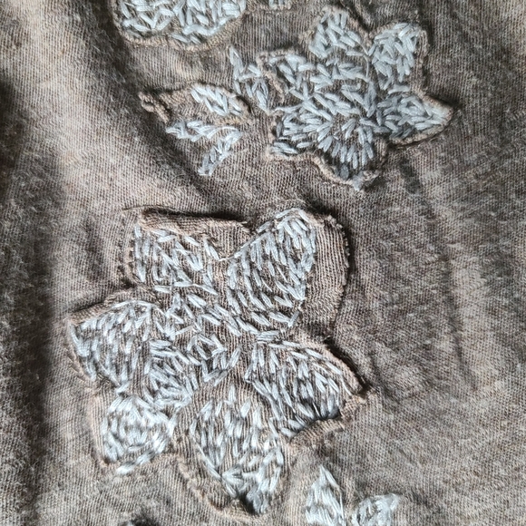 🌻2 for $6 GRG Created in Montreal summer top - Picture 5 of 6